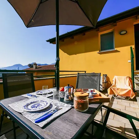 Balcony View Apartment *