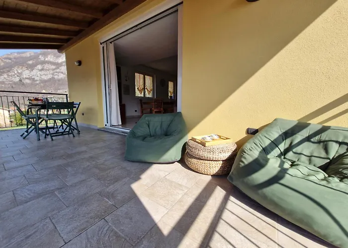 Balcony View Apartment Lierna